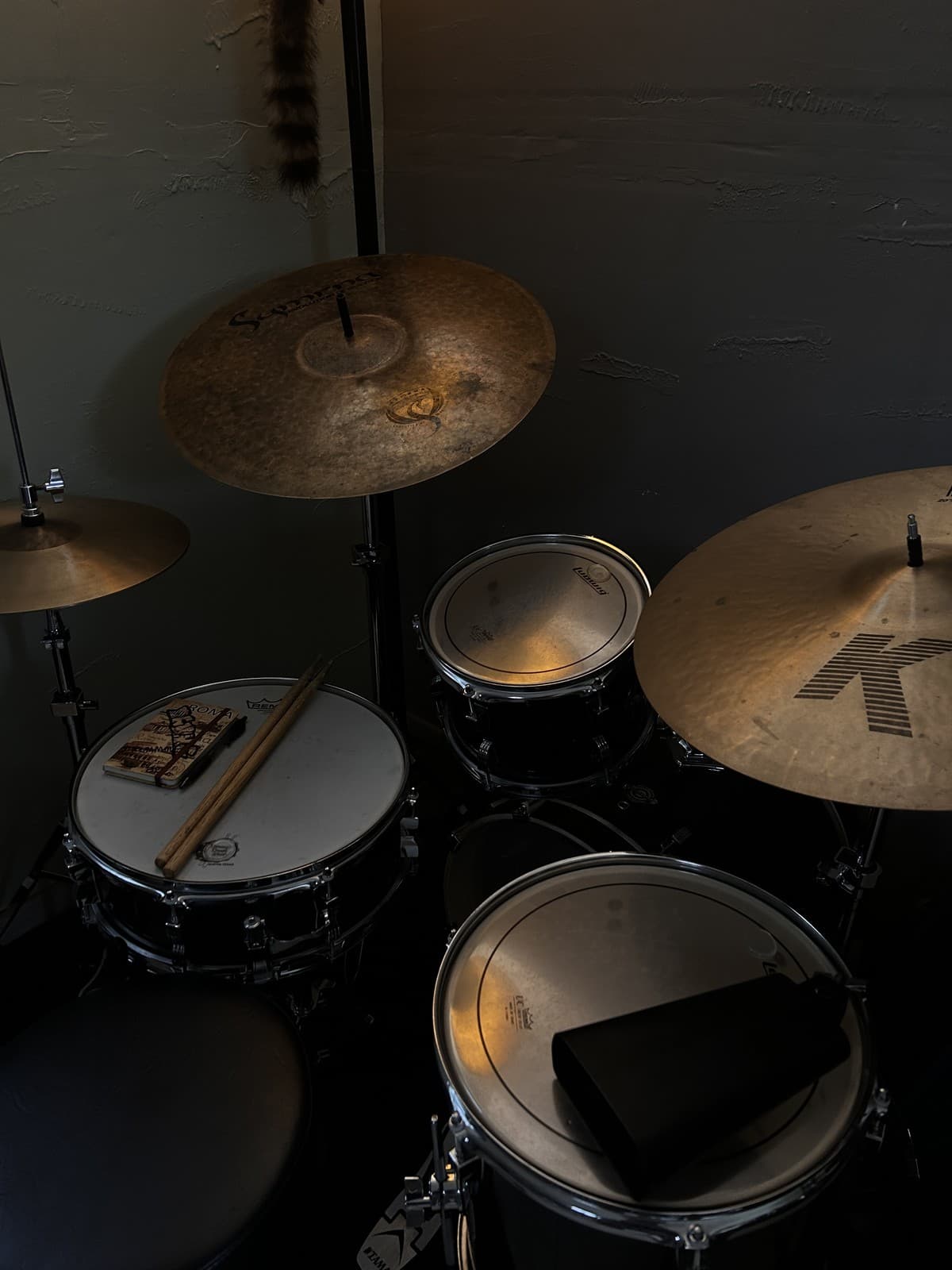 Oliver's four-piece bop drum kit